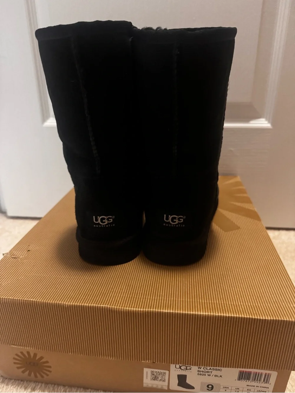 UGG Classic Short Boots in Black